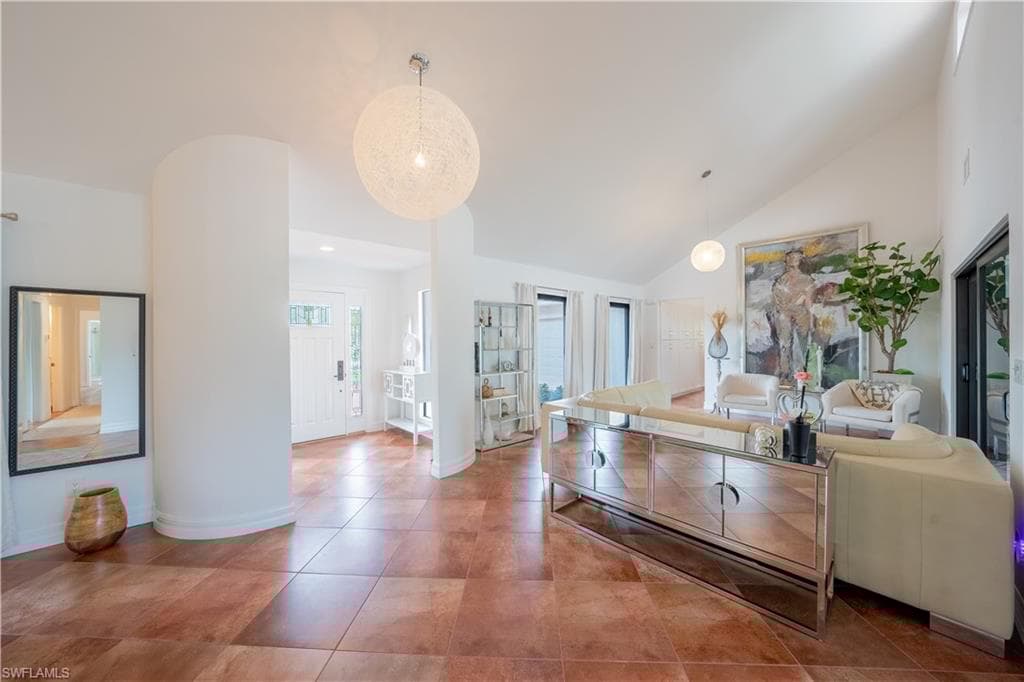 132 Palmetto Dunes Cir, Naples, FL 34113-10