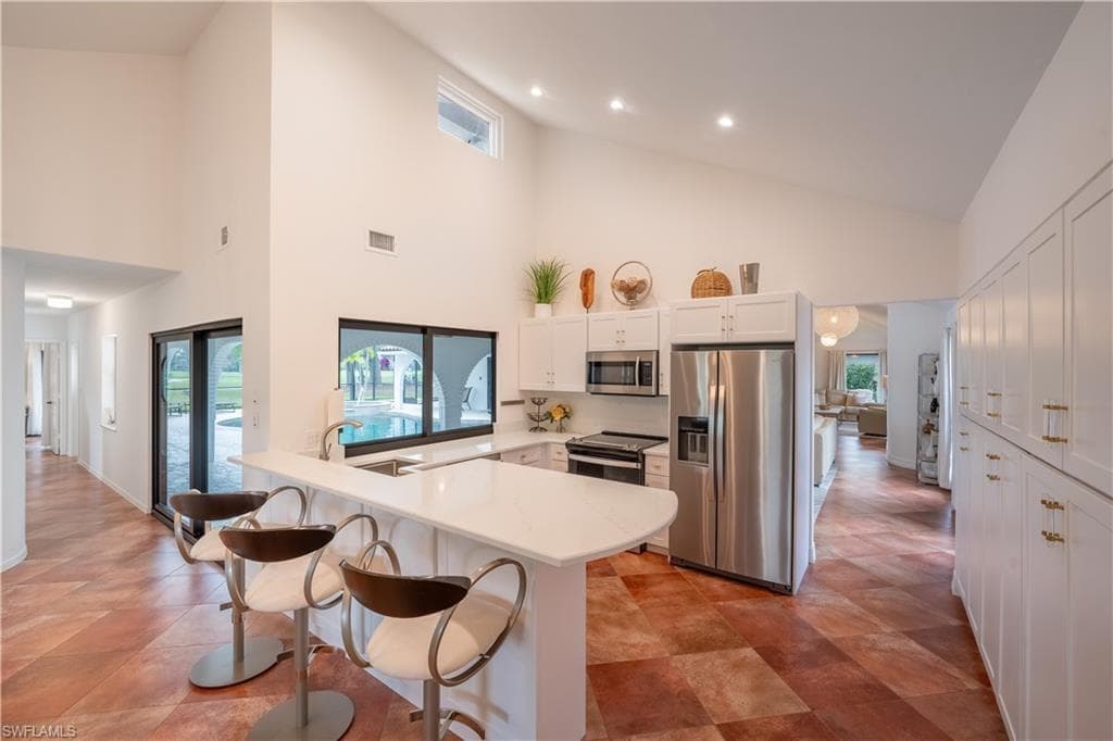 132 Palmetto Dunes Cir, Naples, FL 34113-14