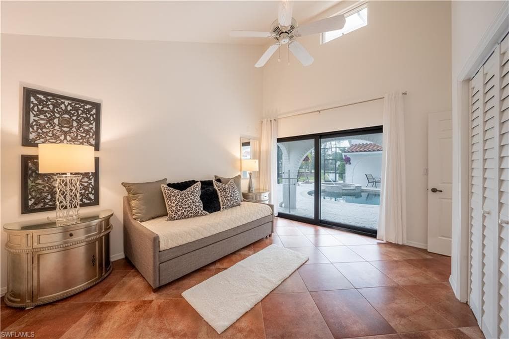 132 Palmetto Dunes Cir, Naples, FL 34113-17