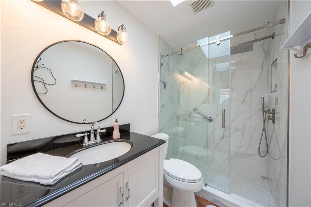 132 Palmetto Dunes Cir, Naples, FL 34113-18