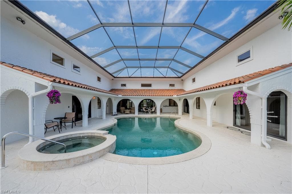 132 Palmetto Dunes Cir, Naples, FL 34113-6