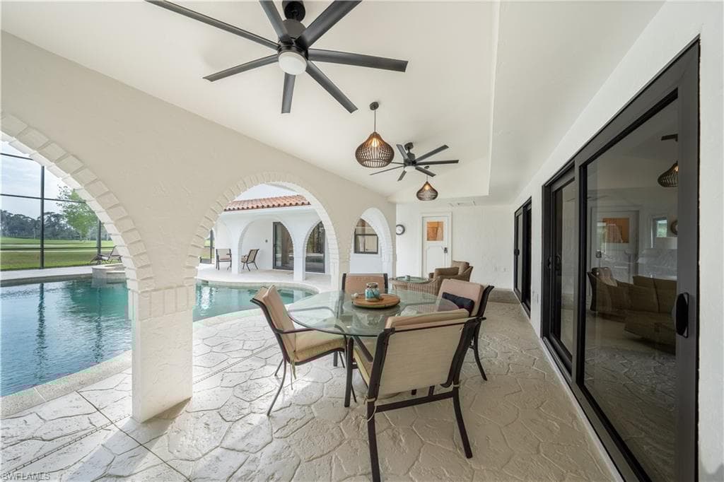 132 Palmetto Dunes Cir, Naples, FL 34113-8