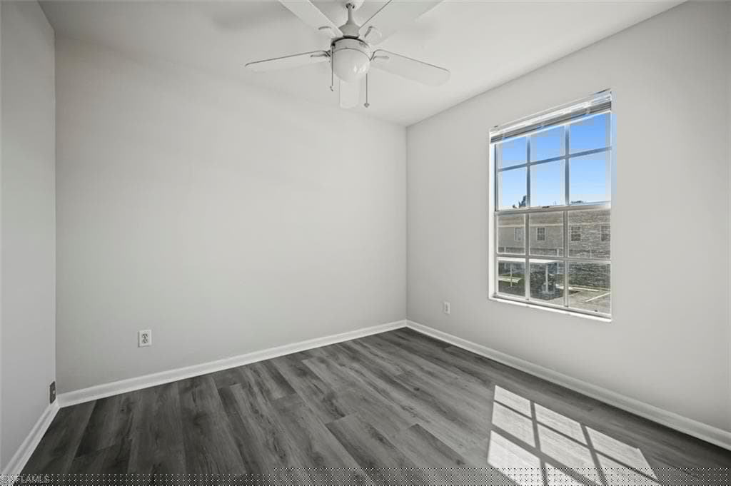 6111 Lake Front Dr, Fort Myers, FL 33908-14