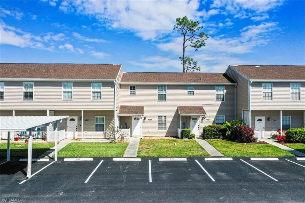 6111 Lake Front Dr, Fort Myers, FL 33908-18