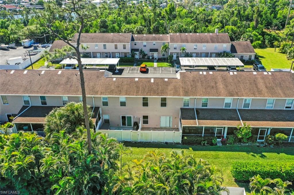6111 Lake Front Dr, Fort Myers, FL 33908-20