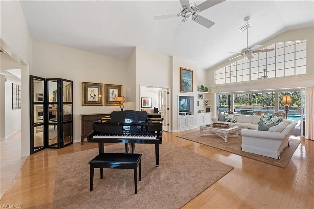 25 Grey Wing Pt, Naples, FL 34113-4