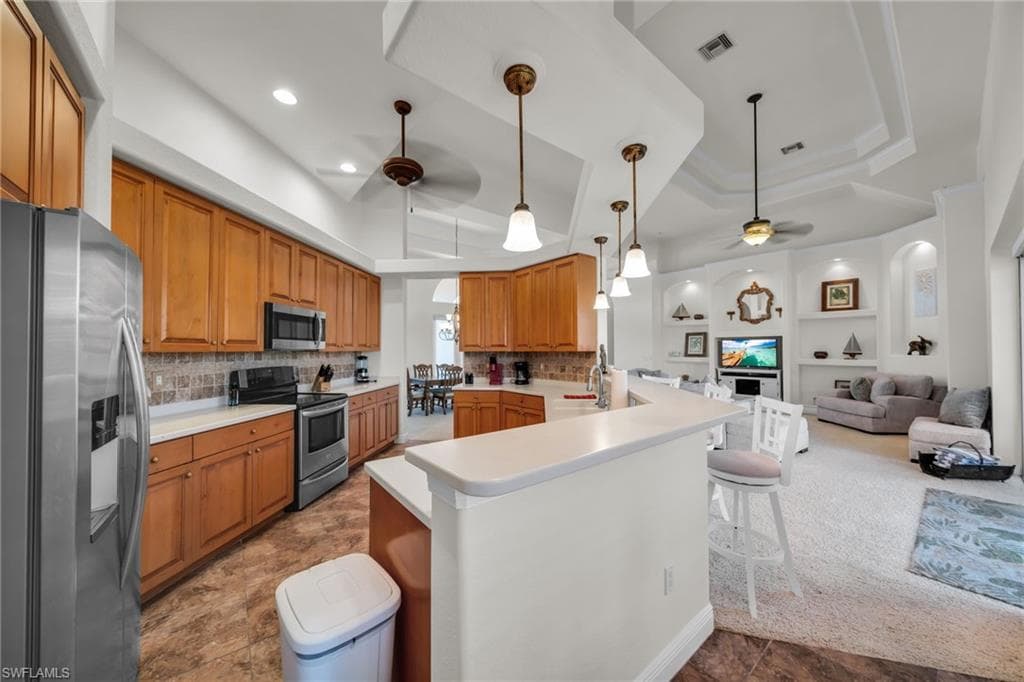 2605 Beach Pkwy W, Cape Coral, FL 33914-11