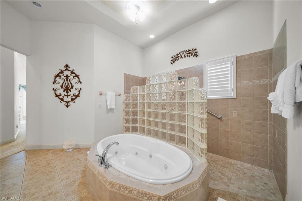 2605 Beach Pkwy W, Cape Coral, FL 33914-21