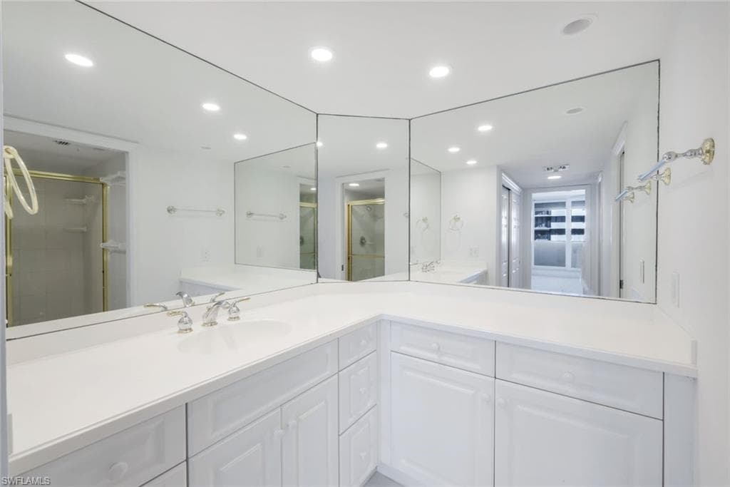 4001 Gulf Shore Blvd N 902, Naples, FL 34103-15