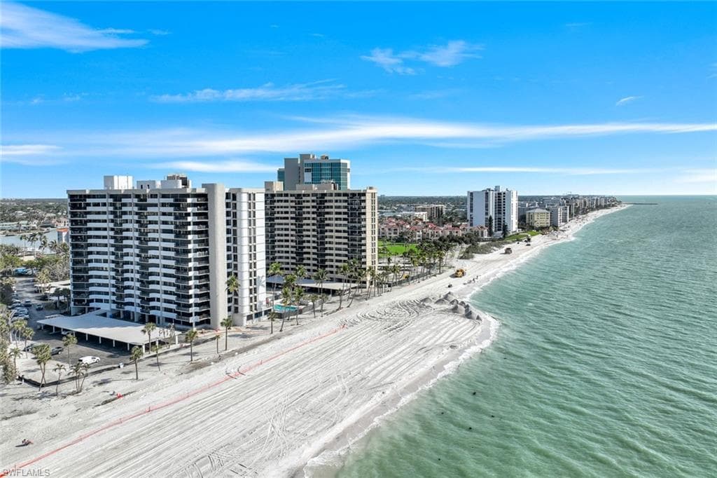 4001 Gulf Shore Blvd N 902, Naples, FL 34103-24