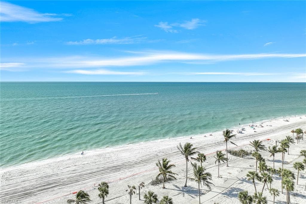 4001 Gulf Shore Blvd N 902, Naples, FL 34103-26