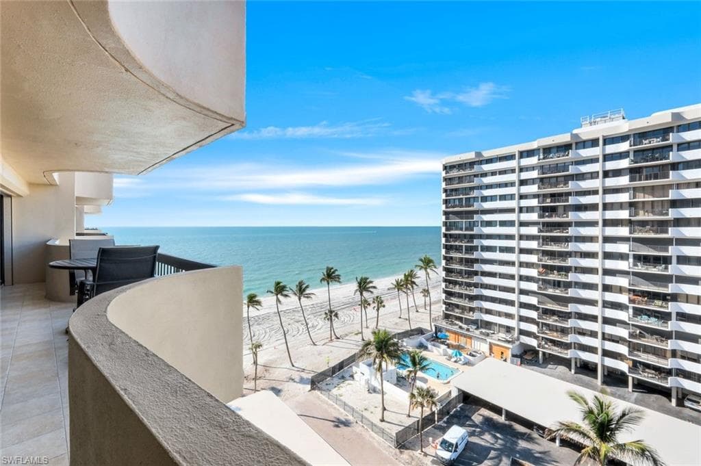 4001 Gulf Shore Blvd N 902, Naples, FL 34103-36