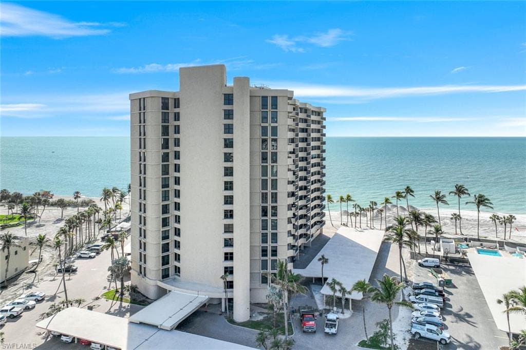 4001 Gulf Shore Blvd N 902, Naples, FL 34103-37
