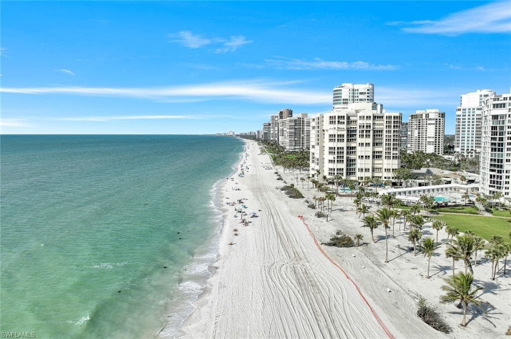 4001 Gulf Shore Blvd N 902, Naples, FL 34103-40