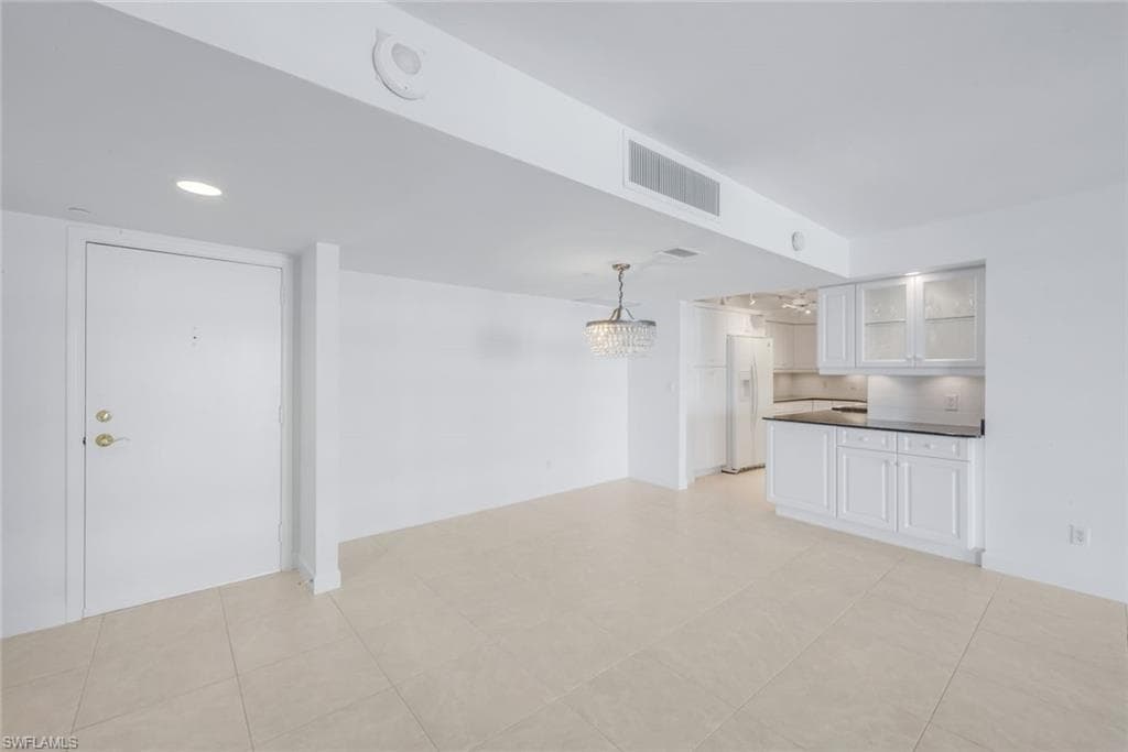 4001 Gulf Shore Blvd N 902, Naples, FL 34103-7