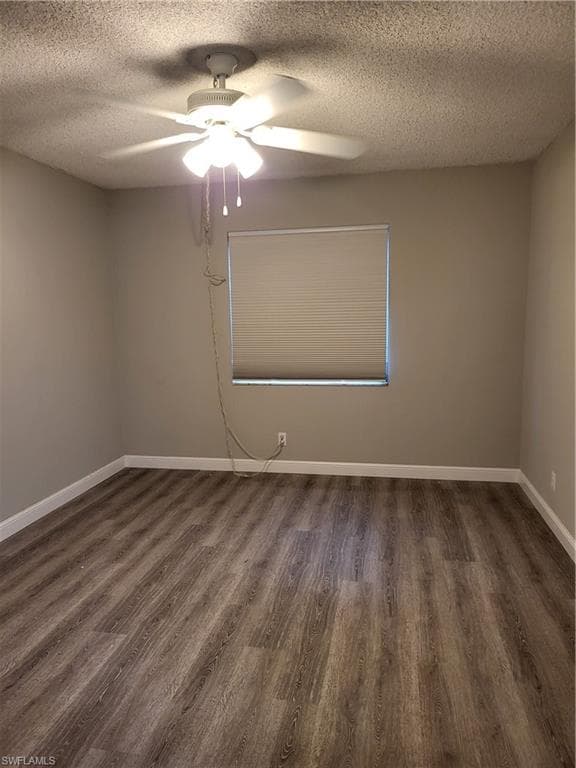 900 8th Ave S 204, Naples, FL 34102-7