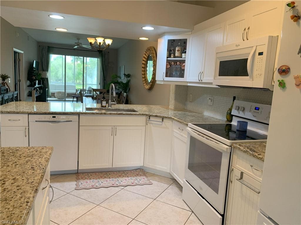 6820 Beach Resort Dr 11, Naples, FL 34114-1