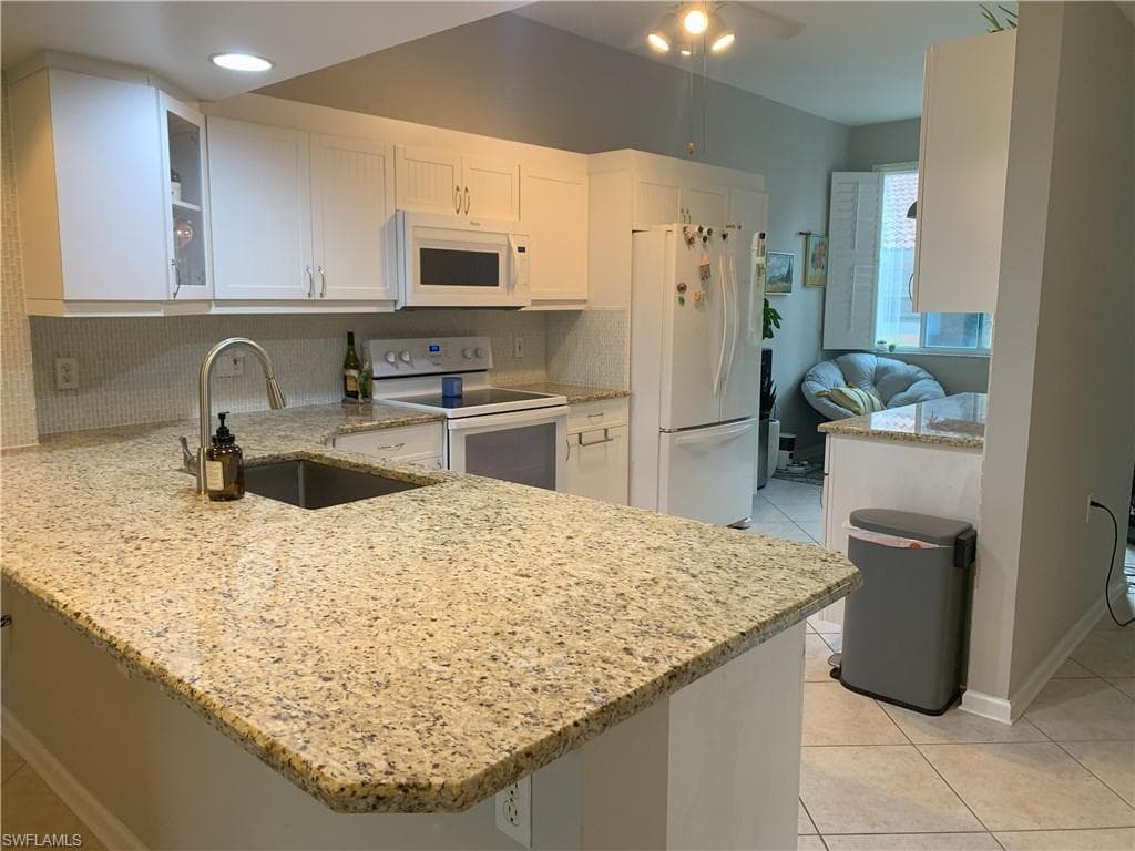 6820 Beach Resort Dr 11, Naples, FL 34114-5