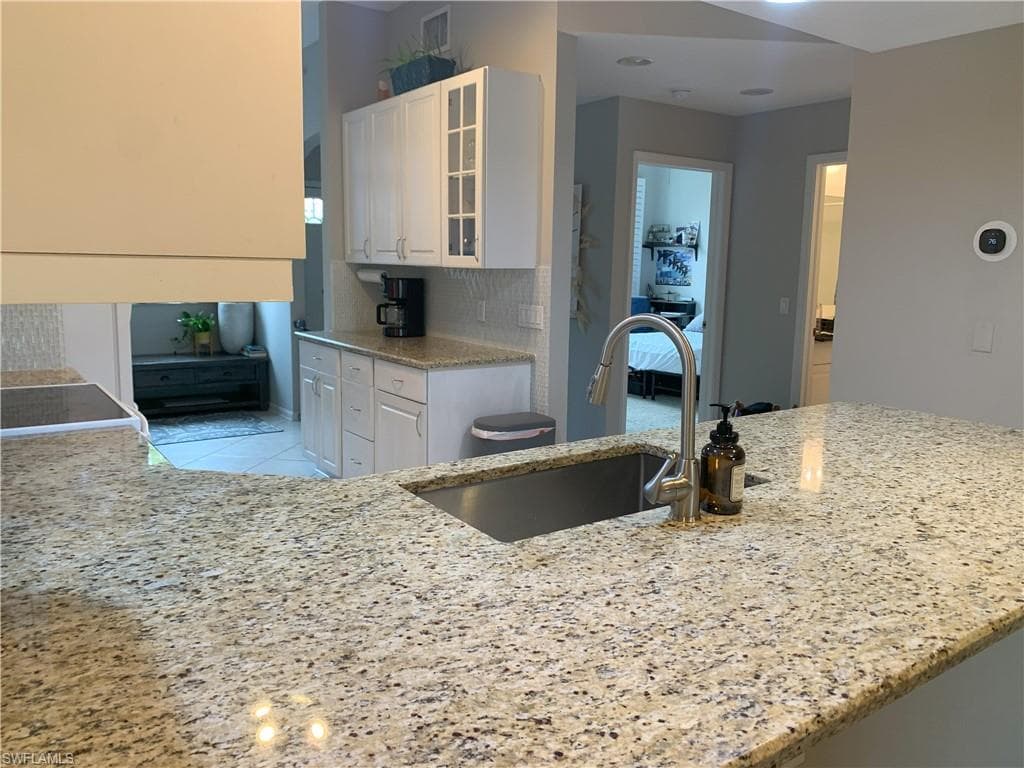 6820 Beach Resort Dr 11, Naples, FL 34114-7