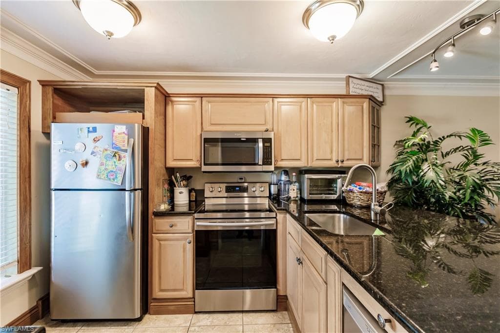 2125 San Marco Rd 6-103, Marco Island, FL 34145-9