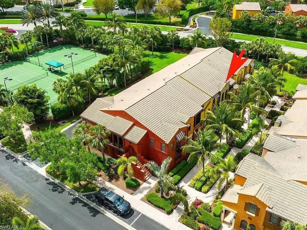 9163 Delano St 10004, Naples, FL 34113-24