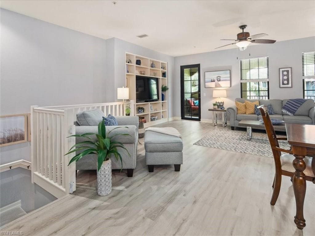 9163 Delano St 10004, Naples, FL 34113-6