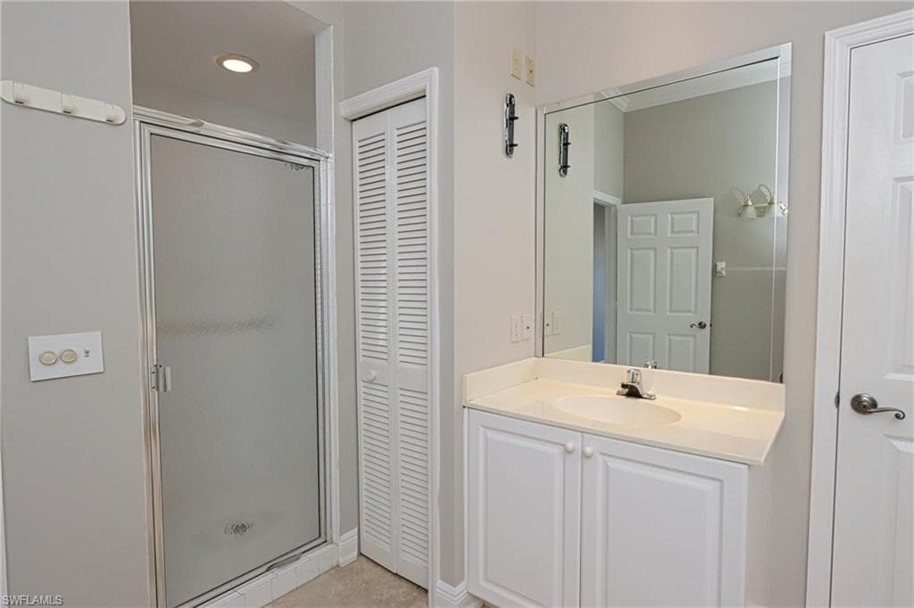 934 Egrets Run 204, Naples, FL 34108-18