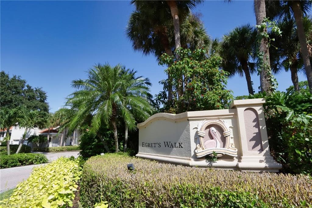 934 Egrets Run 204, Naples, FL 34108-28