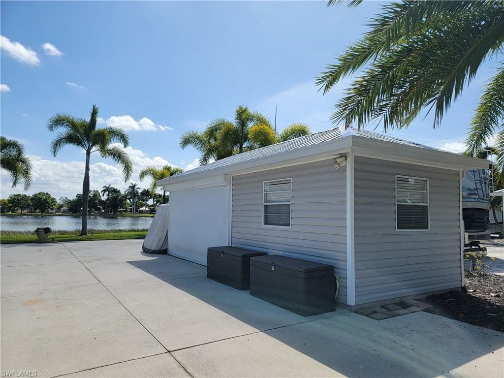 5701 Cypress Woods Resort Dr, Fort Myers, FL 33905-4