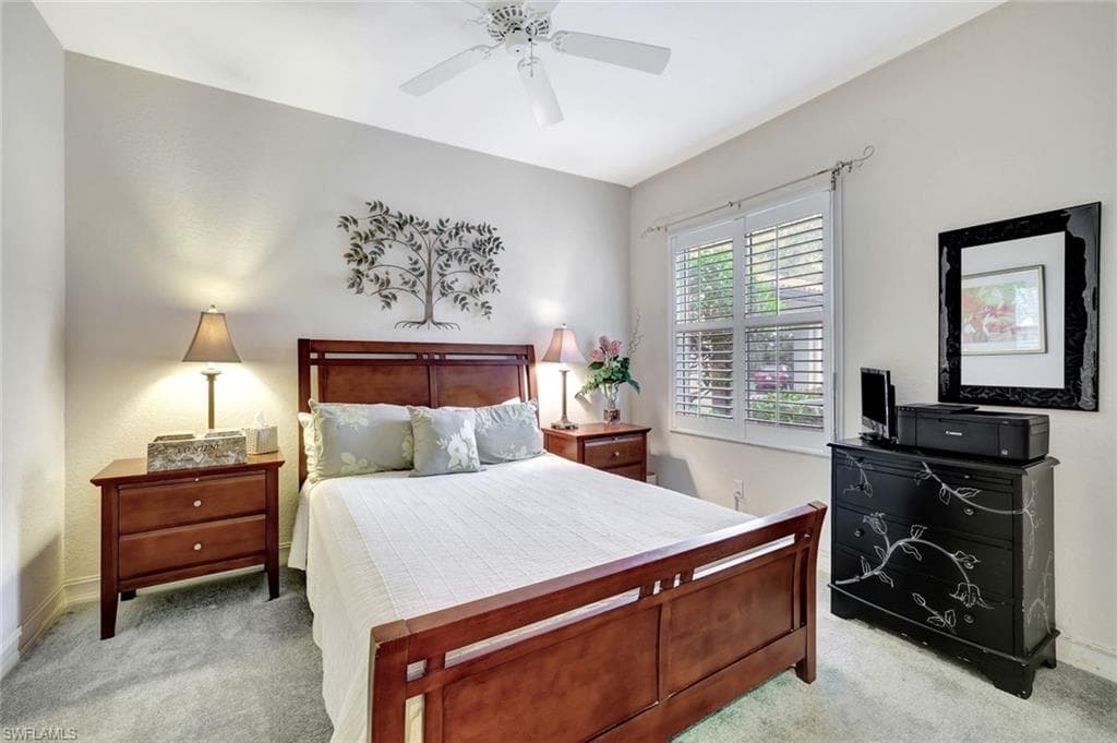 800 Diamond Cir NE 805, Naples, FL 34110-20