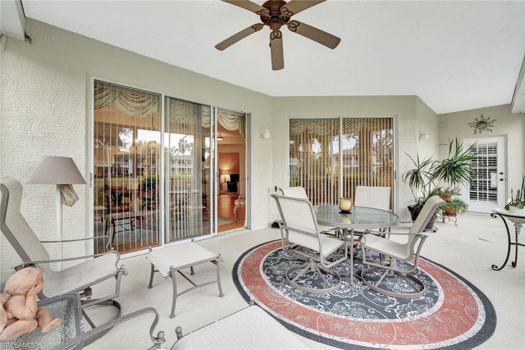 800 Diamond Cir NE 805, Naples, FL 34110-26
