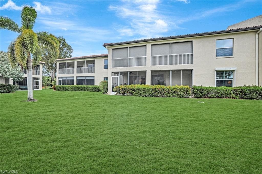 800 Diamond Cir NE 805, Naples, FL 34110-29