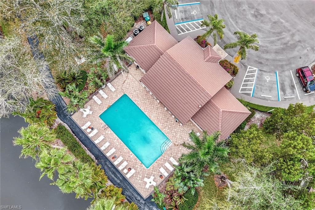 800 Diamond Cir NE 805, Naples, FL 34110-31