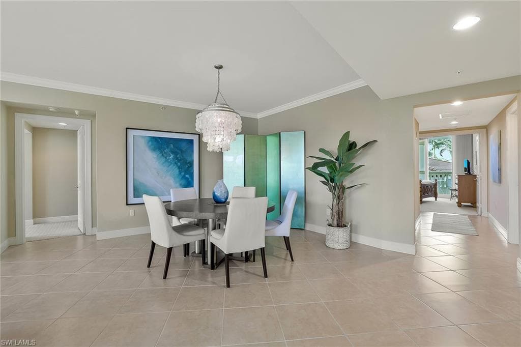 1050 Borghese Ln 204, Naples, FL 34114-9