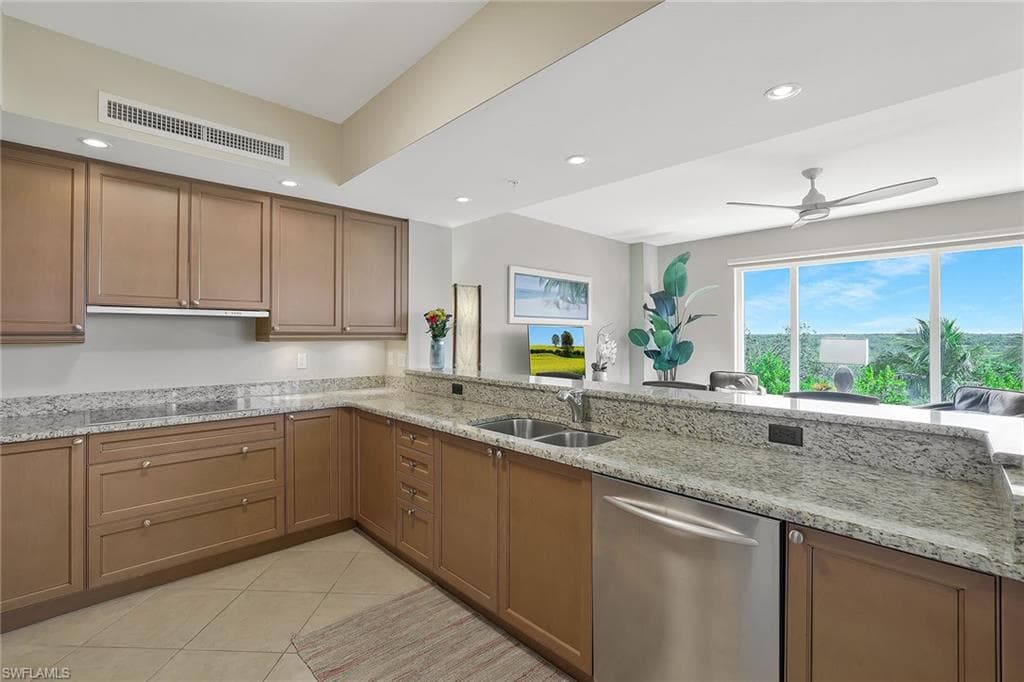 1050 Borghese Ln 204, Naples, FL 34114-10