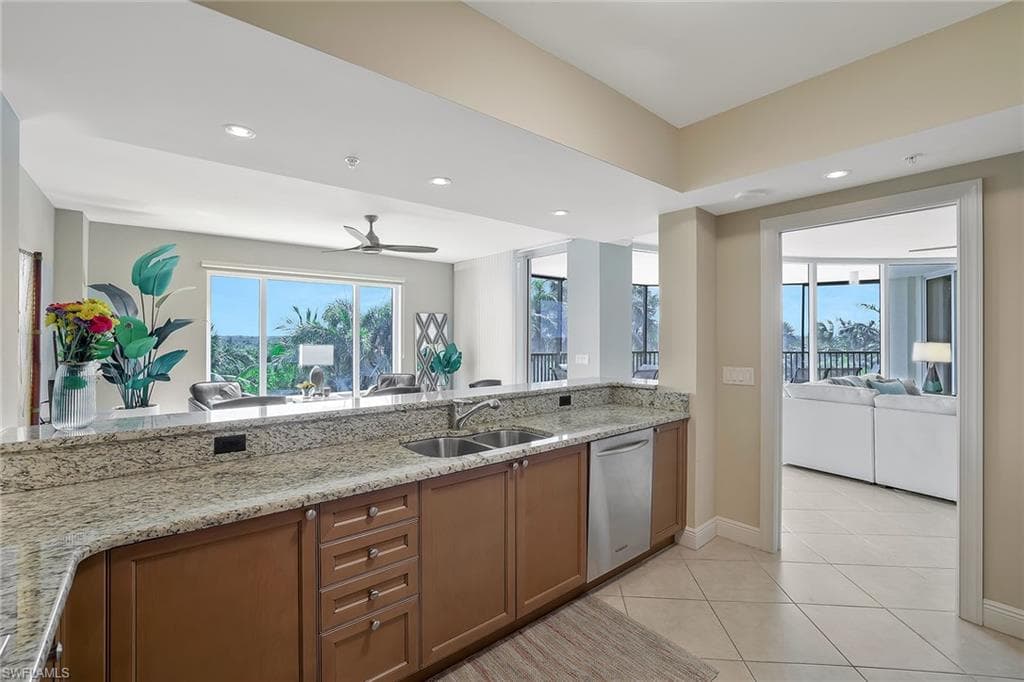 1050 Borghese Ln 204, Naples, FL 34114-11