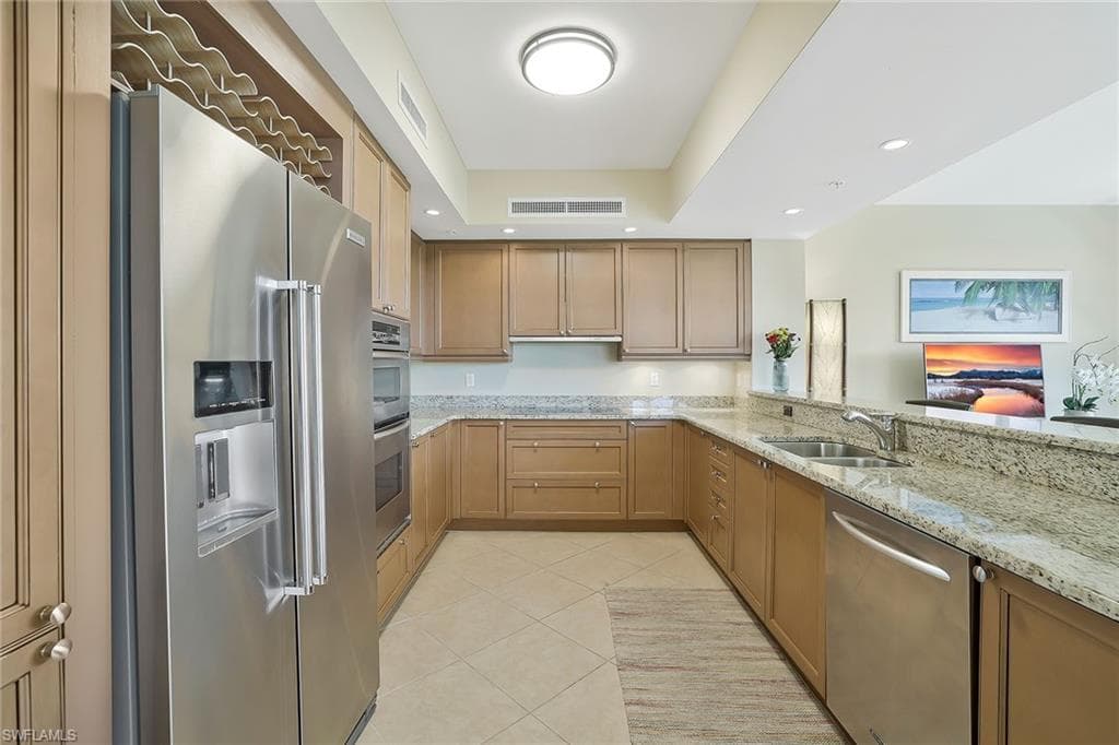 1050 Borghese Ln 204, Naples, FL 34114-12