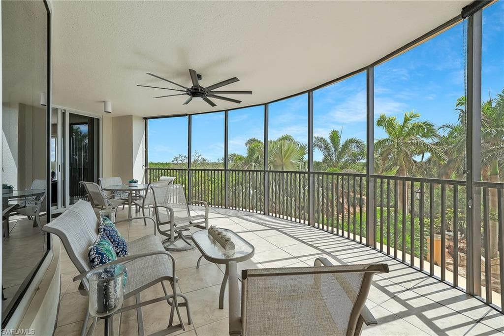 1050 Borghese Ln 204, Naples, FL 34114-17
