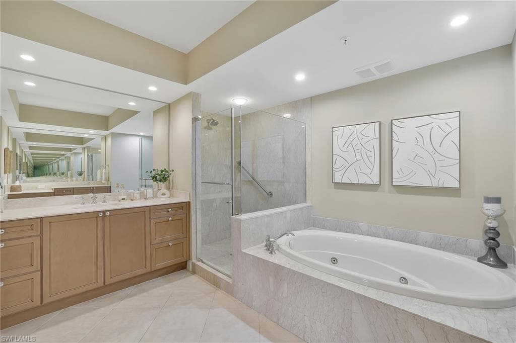 1050 Borghese Ln 204, Naples, FL 34114-22