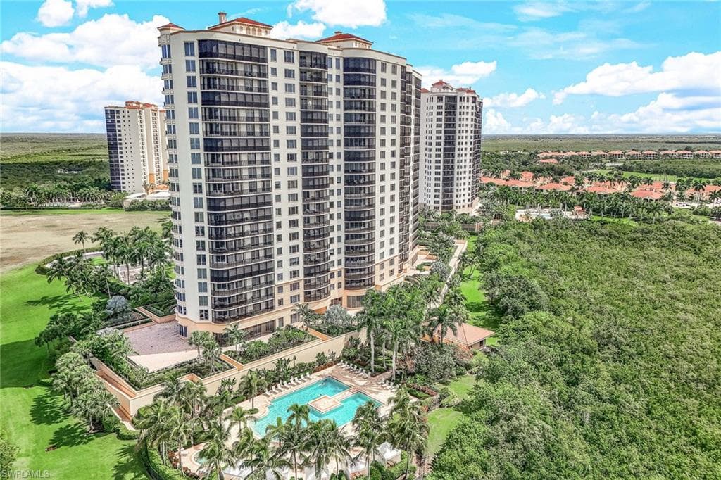 1050 Borghese Ln 204, Naples, FL 34114-40