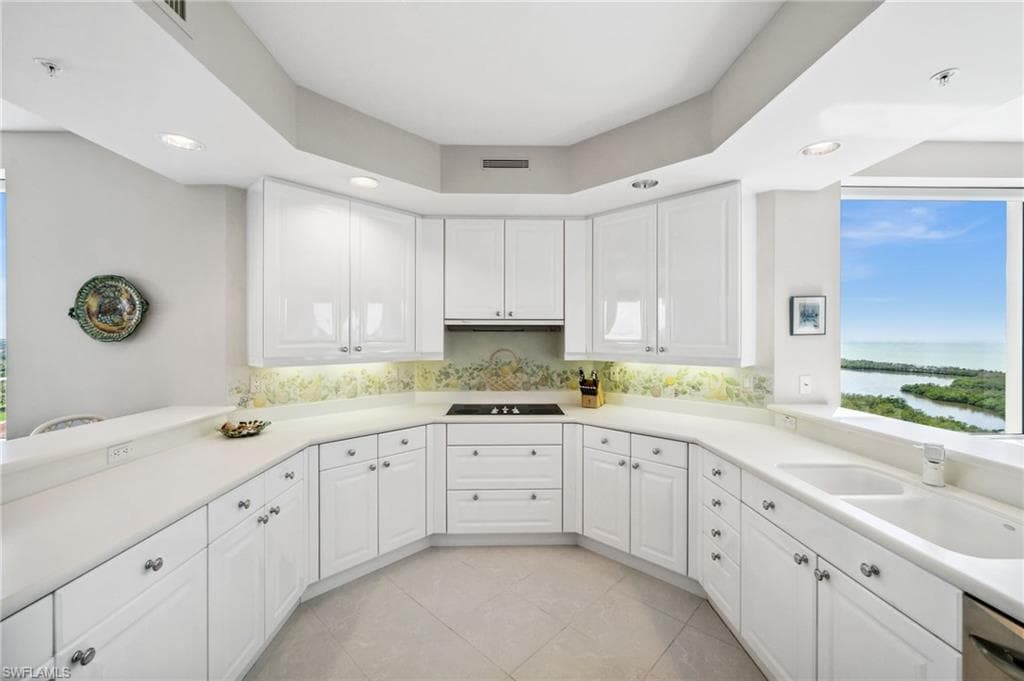 7225 Pelican Bay Blvd 2101, Naples, FL 34108-22