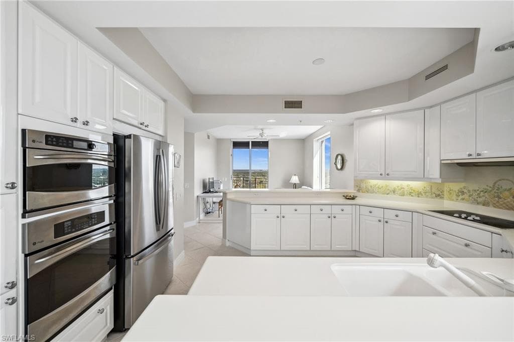 7225 Pelican Bay Blvd 2101, Naples, FL 34108-24
