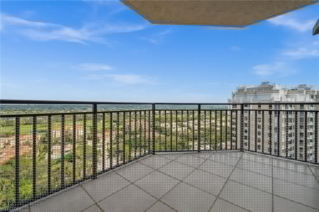 7225 Pelican Bay Blvd 2101, Naples, FL 34108-32