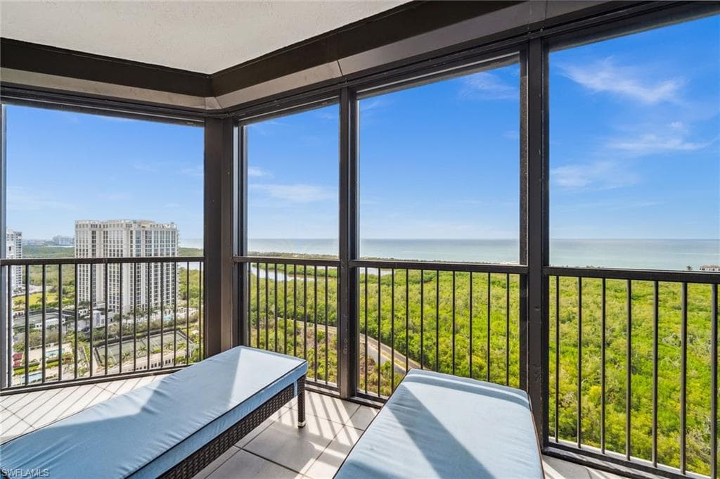 7225 Pelican Bay Blvd 2101, Naples, FL 34108-4