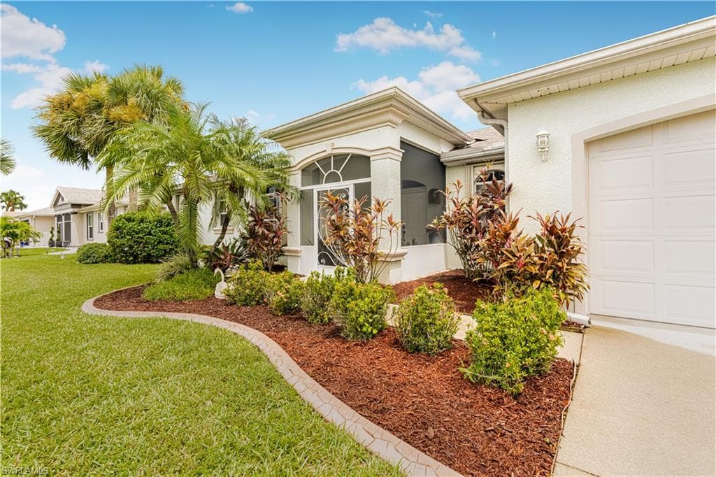 249 Bethany Home Dr, Lehigh Acres, FL 33936-9