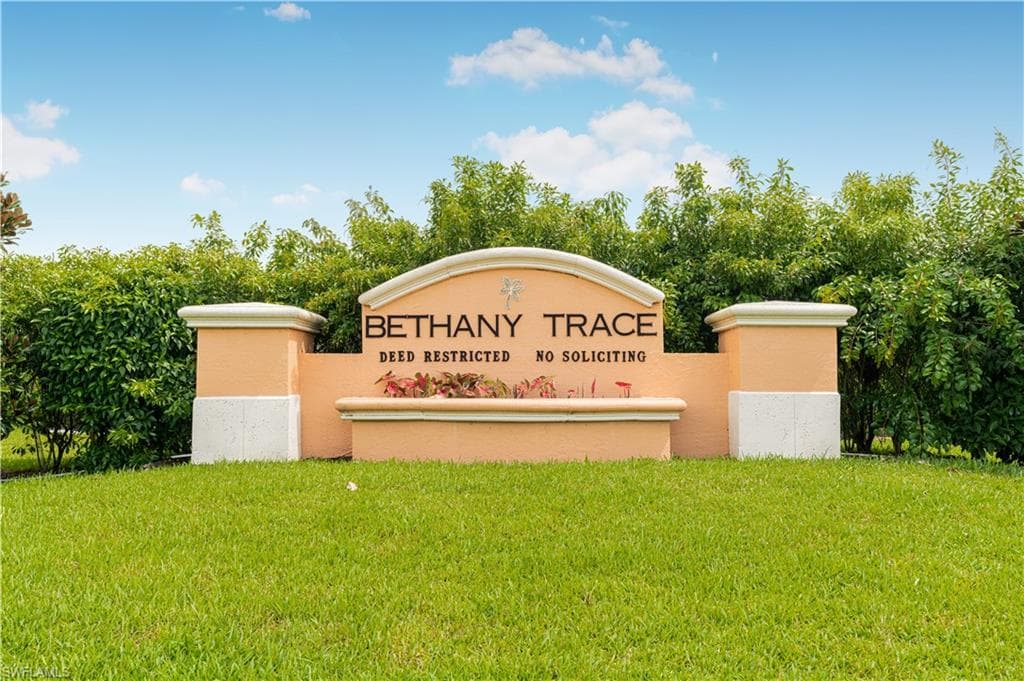 249 Bethany Home Dr, Lehigh Acres, FL 33936-1
