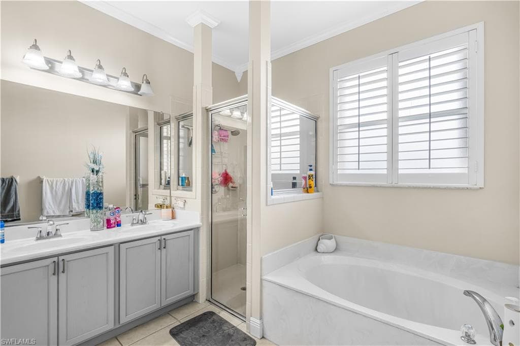 249 Bethany Home Dr, Lehigh Acres, FL 33936-37