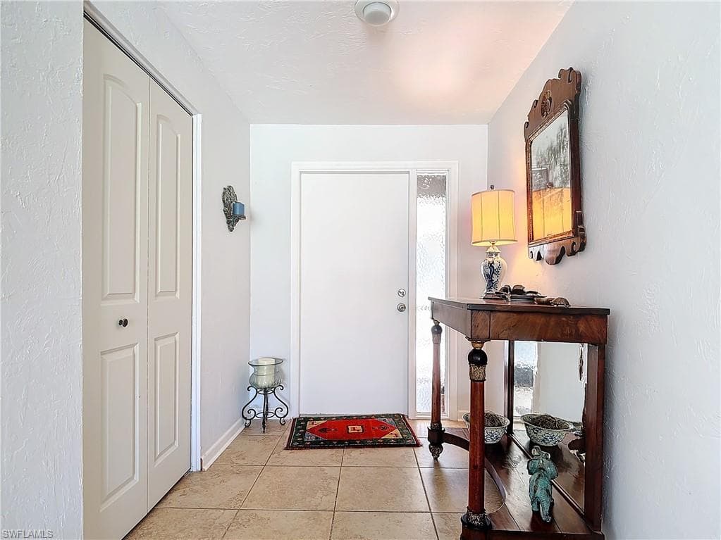 4364 Beechwood Lake Dr, Naples, FL 34112-9