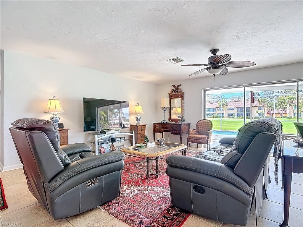 4364 Beechwood Lake Dr, Naples, FL 34112-10