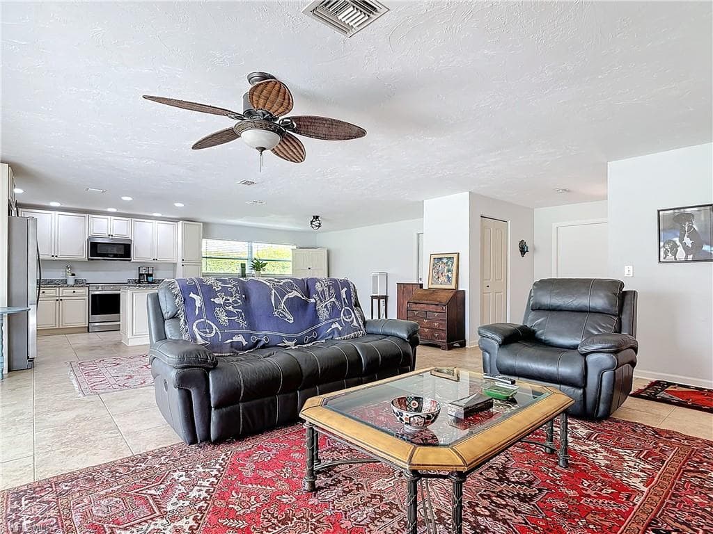 4364 Beechwood Lake Dr, Naples, FL 34112-15